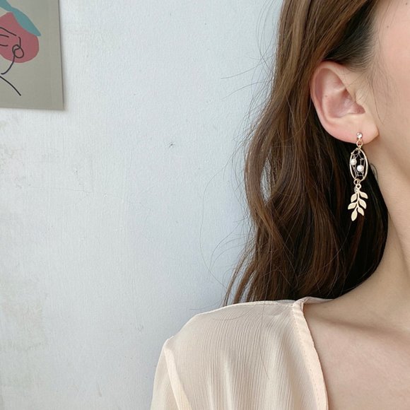 💙LAST ONE 💕Sterling Catcher Dangling Earrings - Picture 3 of 10